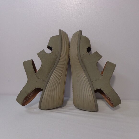 Clarks Reedly Juno Sandals Nubuck Wedge Sage Green Adjustable Straps Women's 6M - Picture 3 of 10